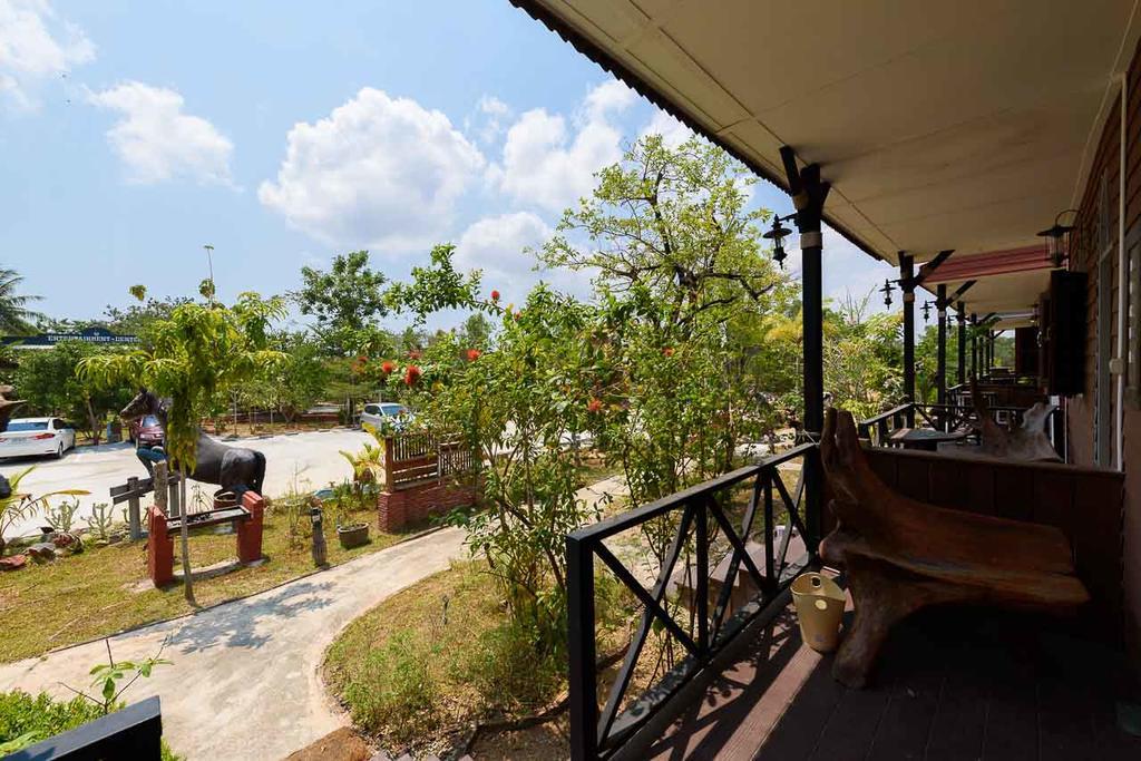 Cowboy Farm Resort Pattaya Ban Huai Yai Εξωτερικό φωτογραφία