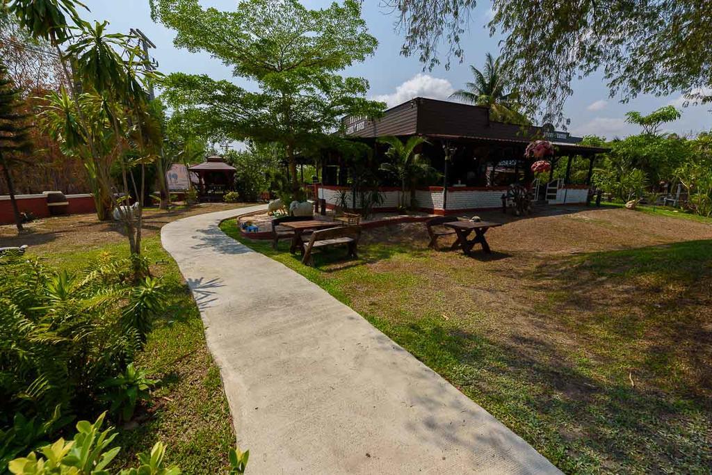 Cowboy Farm Resort Pattaya Ban Huai Yai Εξωτερικό φωτογραφία
